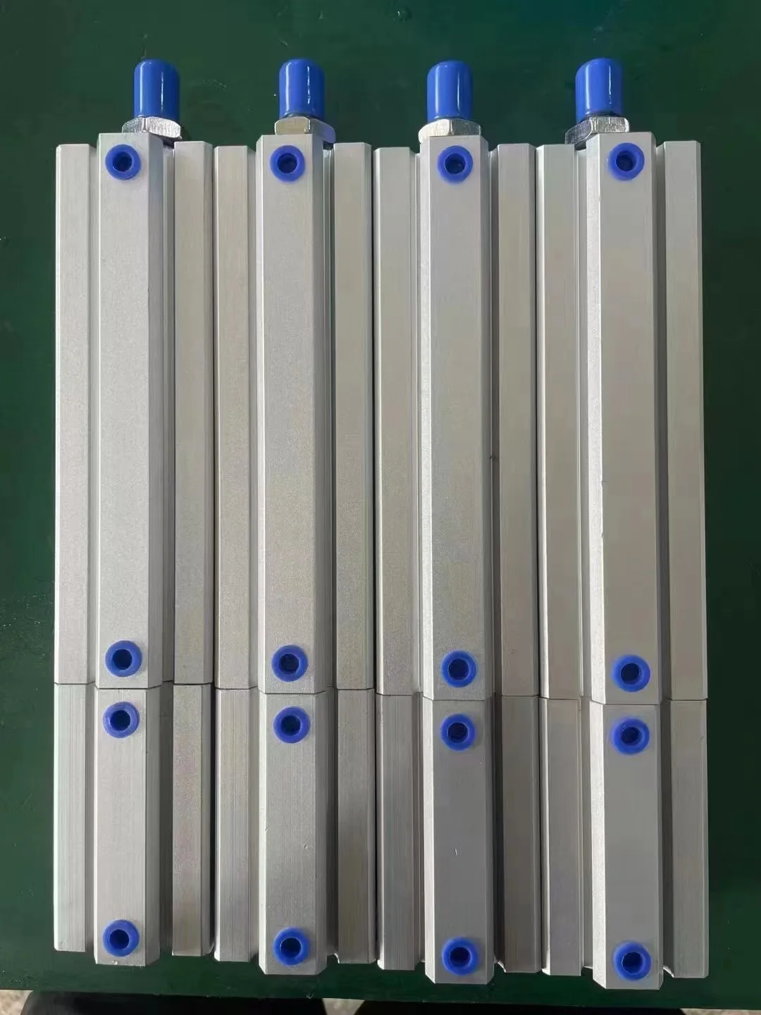 Hydraulic & Pneumatic Cylinders — Product photograph 12